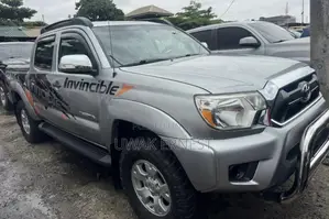 Toyota Tacoma 2013 Silver