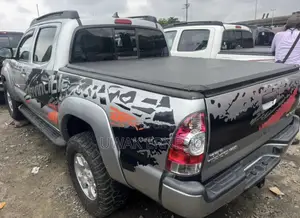 Toyota Tacoma 2013 Silver