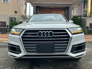Audi Q7 55 Premium AWD quattro 2019 White