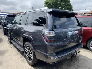 Toyota 4-Runner Limited 4dr 4x4 (4.0L 6cyl 5A) 2016 Gray