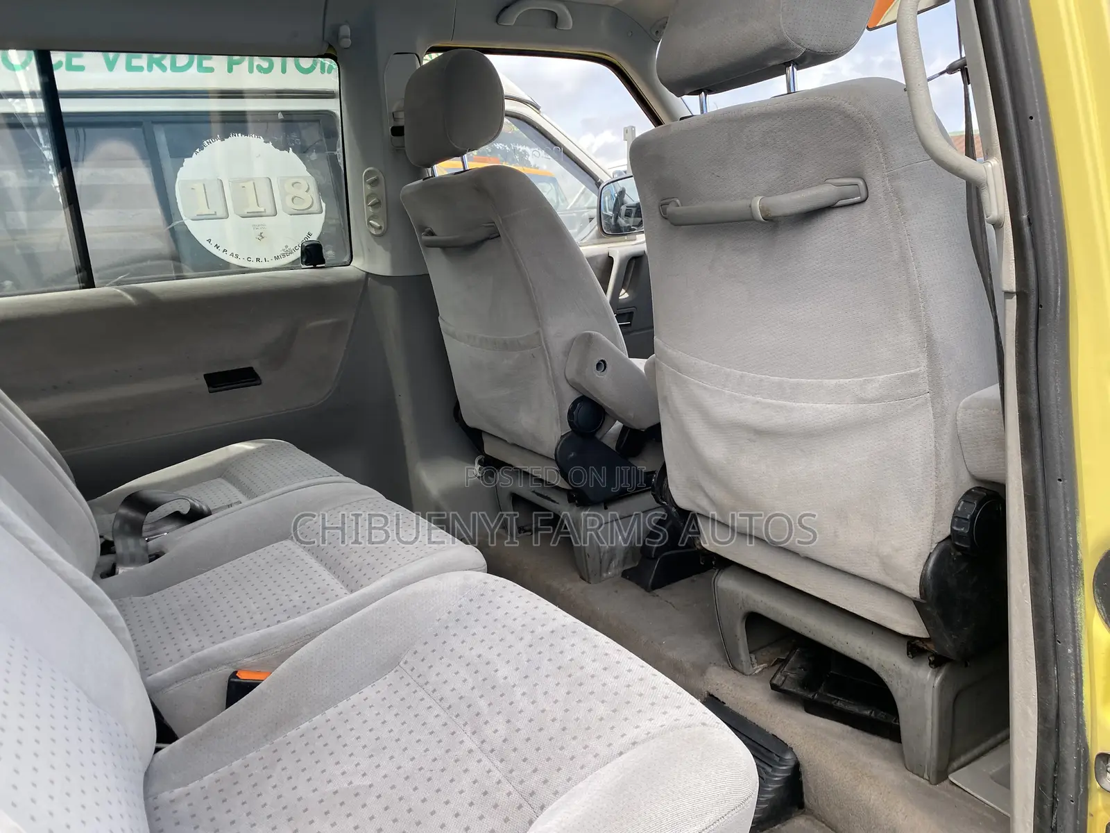 Volkswagen Transporter 2006 Yellow