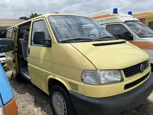 Volkswagen Transporter 2006 Yellow