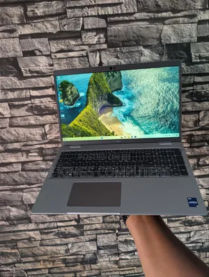Laptop Dell Latitude 5530 16GB Intel Core i5 SSD 256GB