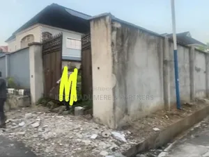 For Sale : Fenced Cornerpiece 1 Plot at Rumuibekwe Ph