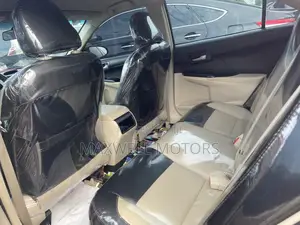 Toyota Camry LE 4dr Sedan (2.5L 4cyl 6A) 2014 Red