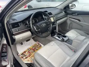 Toyota Camry XLE 4dr Sedan (2.5L 4cyl 6A) 2014 Gray