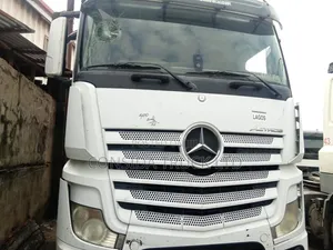 Mercedes Benz Actros Truck 2000 White