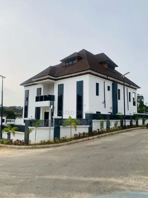 Furnished 6bdrm Duplex in Residential Area for sale