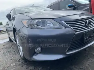 Lexus ES 350 FWD 2015 Gray