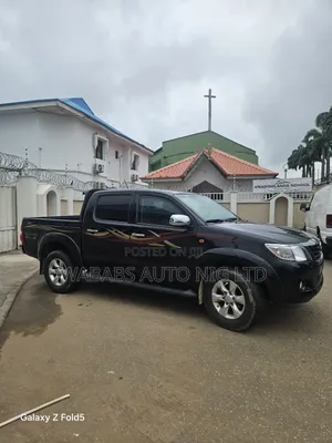 Toyota Hilux 3.0 D-4D 4x4 2014 Black