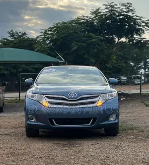 Photo - Toyota Venza V6 AWD 2010 Blue