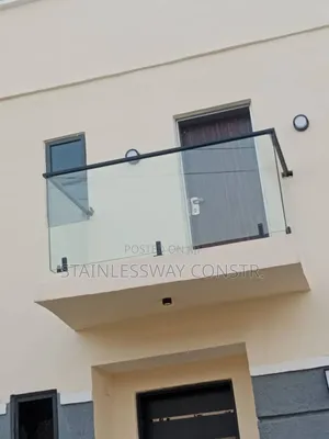 Balcony Spigot Base Tampered Glass Front Railing With Black