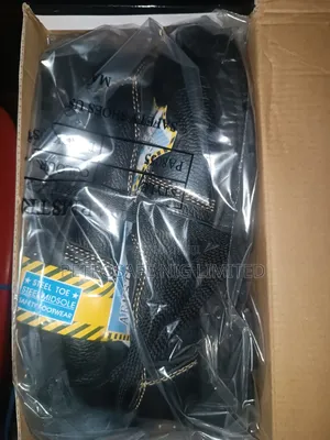 Armstrong Safety Shoe