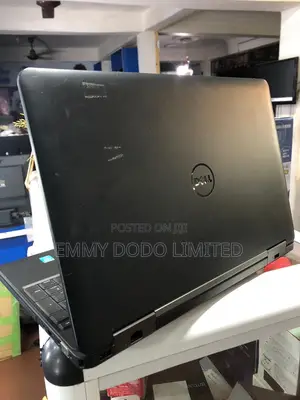 Photo - Laptop Dell Latitude 15 E5540 8GB Intel Core I3 HDD+SSD 500GB