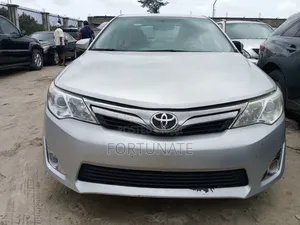 Toyota Camry 2014 Silver