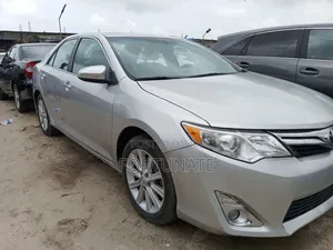 Toyota Camry 2014 Silver