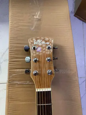 Quality Volcan Pure Acoustic Guitar