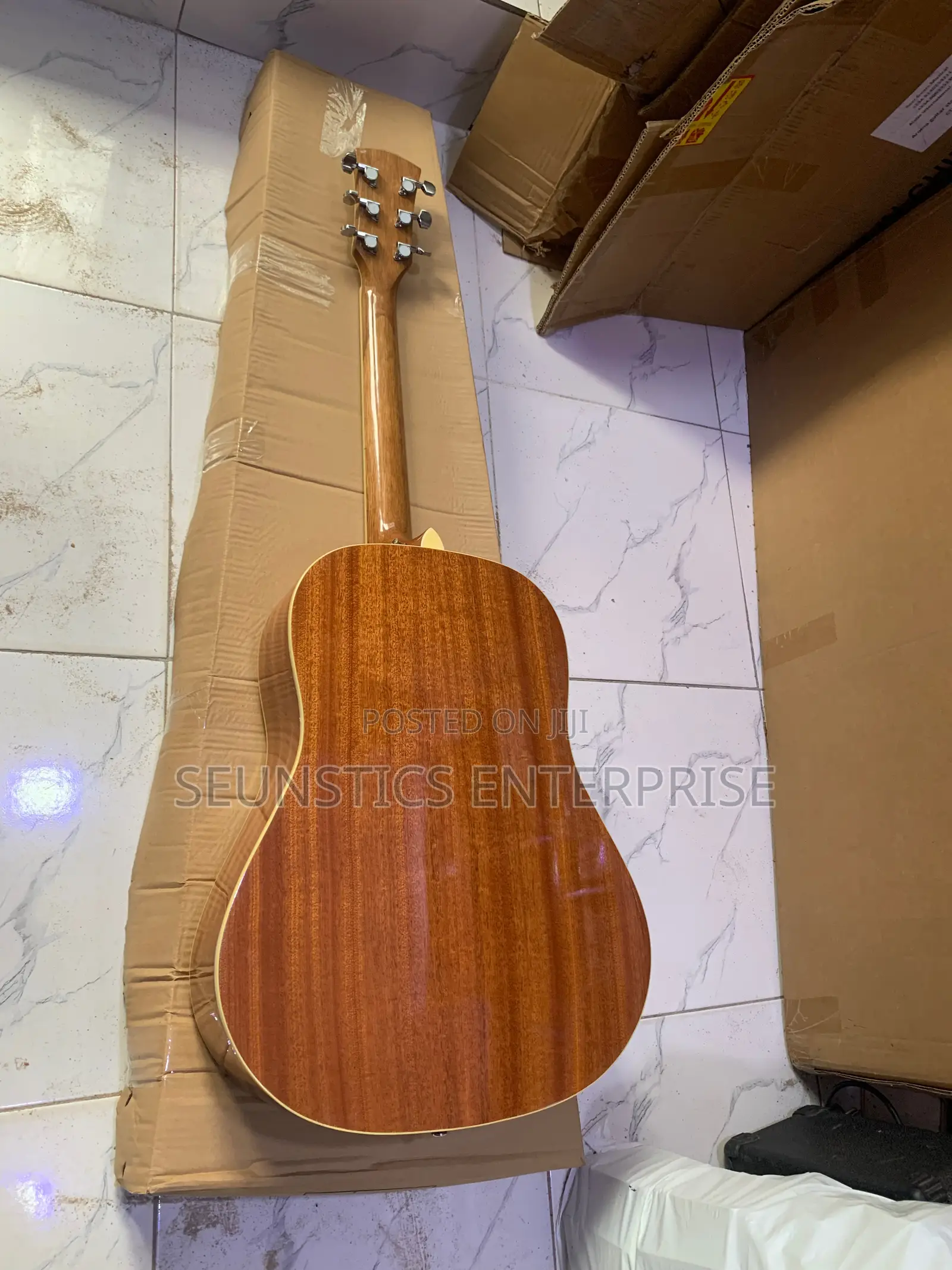 Quality Volcan Pure Acoustic Guitar