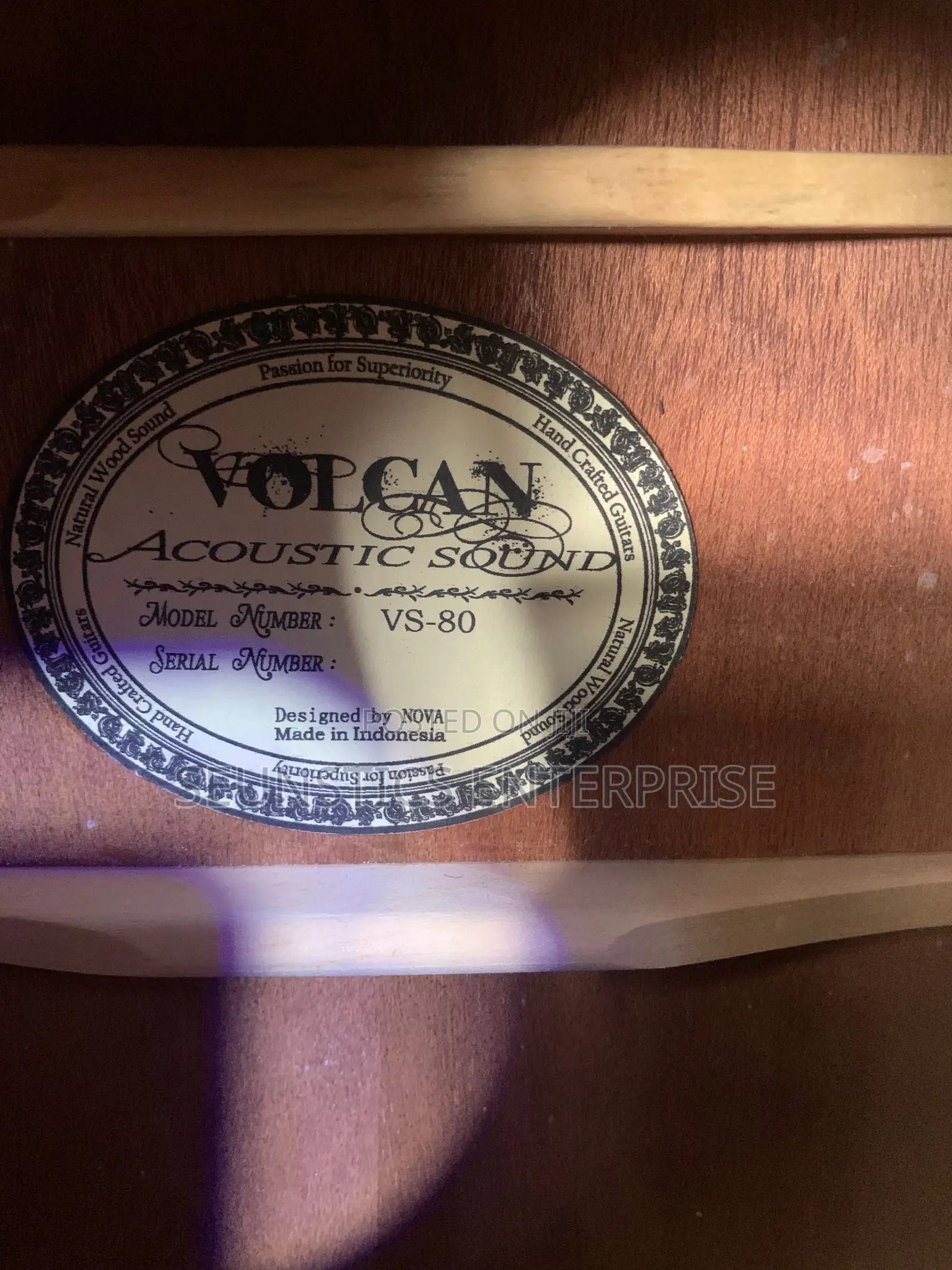 Quality Volcan Pure Acoustic Guitar