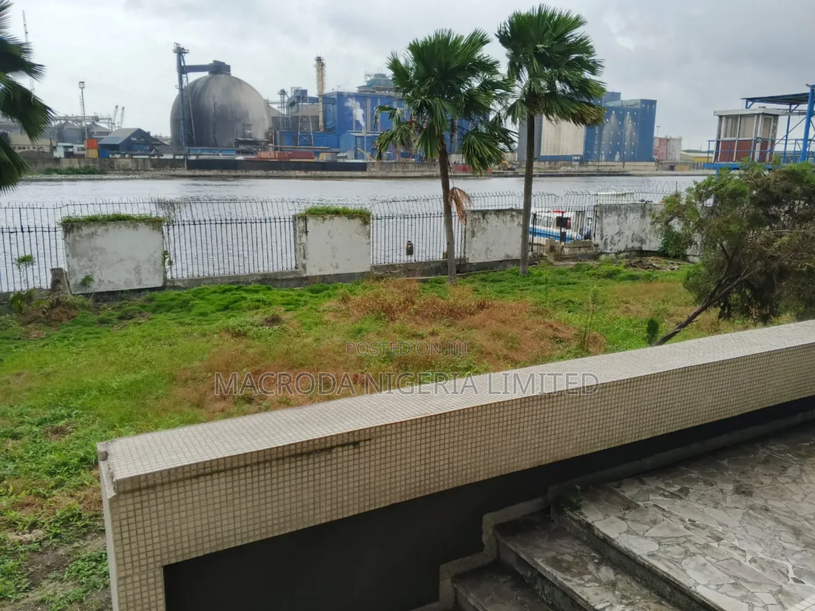Commercial 3 Plots Waterfront Land With Structures