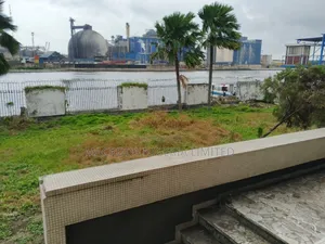 Commercial 3 Plots Waterfront Land With Structures
