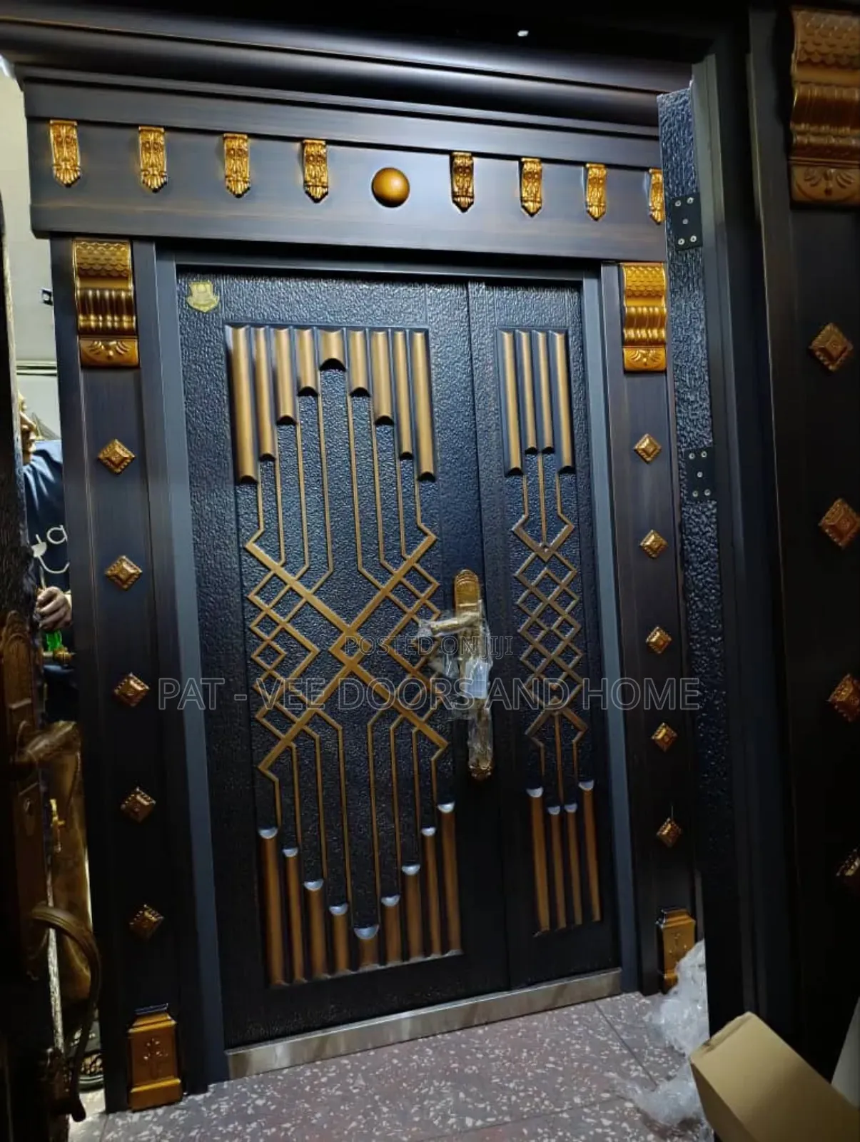 4ft Extra Height Ark and Pillar Door