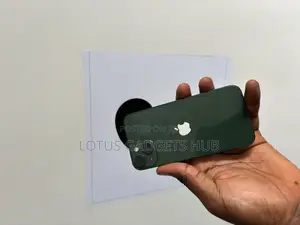 Apple iPhone 13 128 GB Green