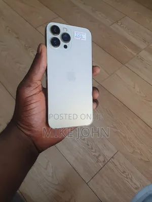 Photo - Apple iPhone 13 Pro Max 256 GB Gold