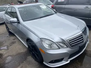 Mercedes-Benz E350 Base 2dr 4Matic Coupe AWD (3.5L 6cyl 7A) 2012 Silver