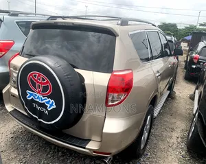 Toyota RAV4 Limited 2008 Gold