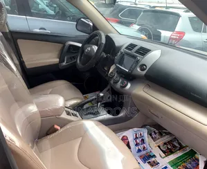 Toyota RAV4 Limited 2008 Gold
