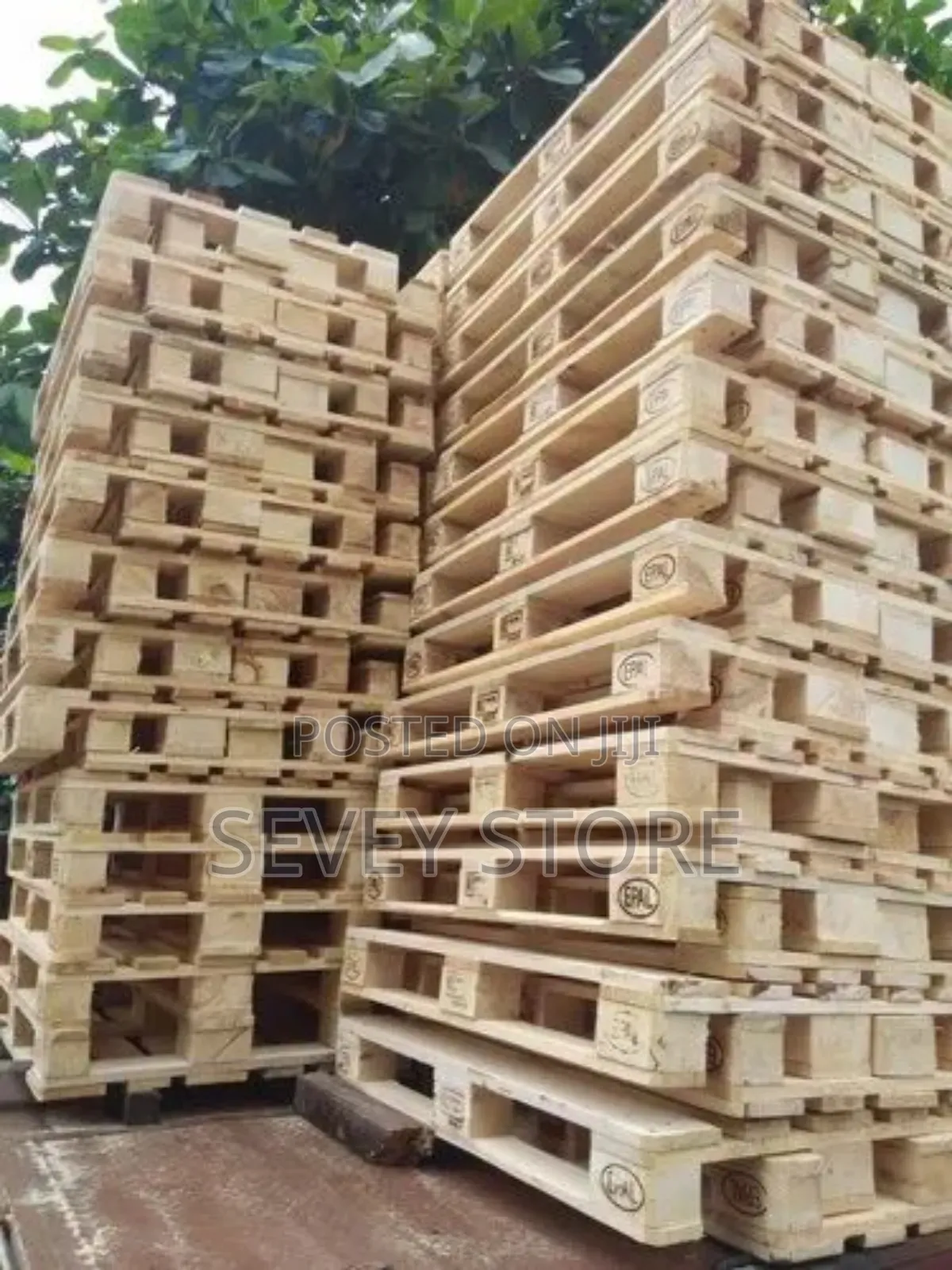 Wooden Pallets - Wing