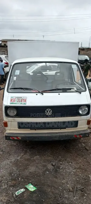 Volkswagen Transporter 2002 White