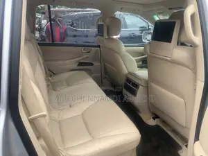Lexus LX 570 AWD 2015 Silver