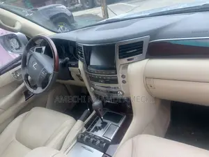 Lexus LX 570 AWD 2015 Silver