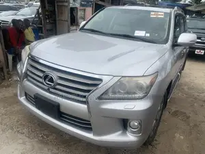 Lexus LX 570 AWD 2015 Silver