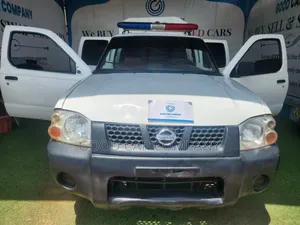Nissan NP300 2000 White