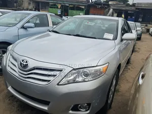 Toyota Camry LE 4dr Sedan (2.5L 4cyl 6A) 2011 Silver