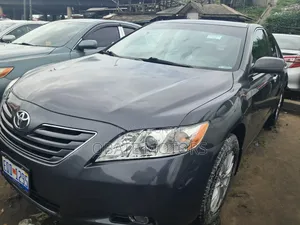 Toyota Camry LE 4dr Sedan (2.5L 4cyl 6AM) 2010 Gray