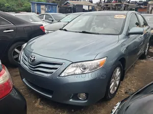 Toyota Camry LE 4dr Sedan (2.5L 4cyl 6AM) 2010 Blue
