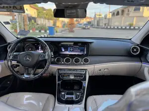 Mercedes-Benz E300 4Matic AWD Sedan (2.0L 4cyl 9A) 2017 Blue