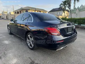 Mercedes-Benz E300 4Matic AWD Sedan (2.0L 4cyl 9A) 2017 Blue