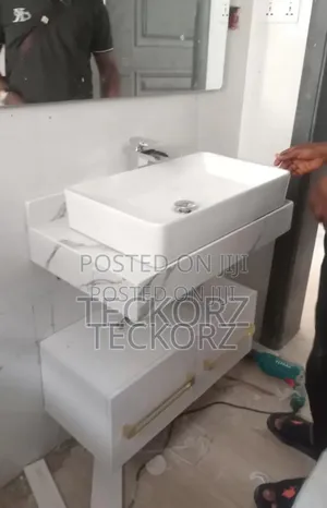 White Carrara Quartz Bathroom Vanity Set