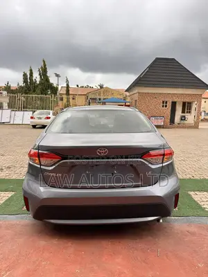 Toyota Corolla LE 2021 Gray