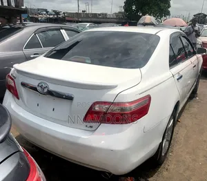 Toyota Camry 2.4 LE 2008 White