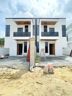 Photo - 4bdrm Duplex in Chevron Toll Gate for sale