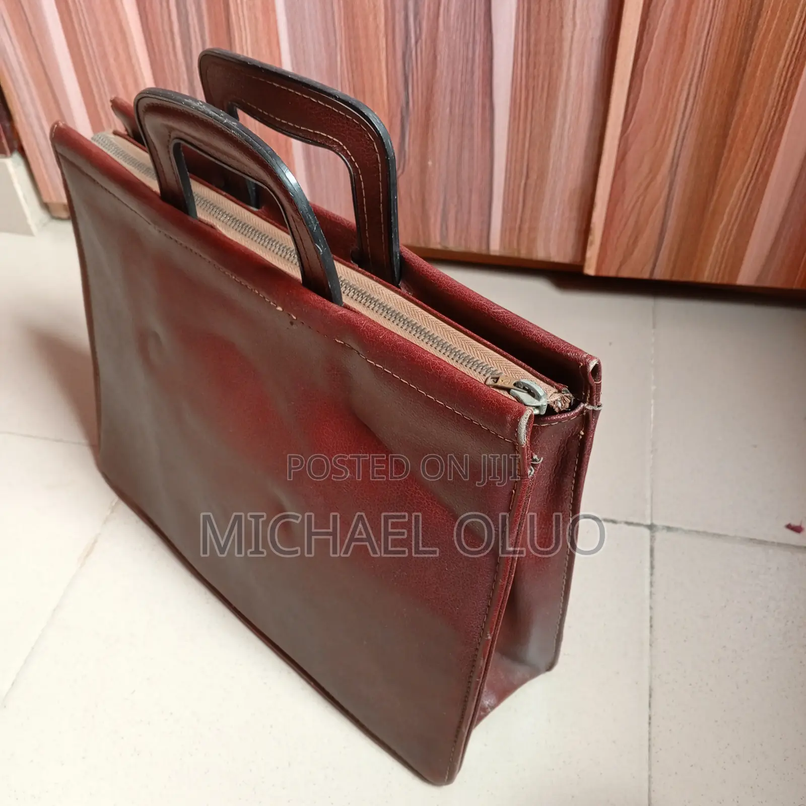 Vintage Leather Briefcase – Classic Durable