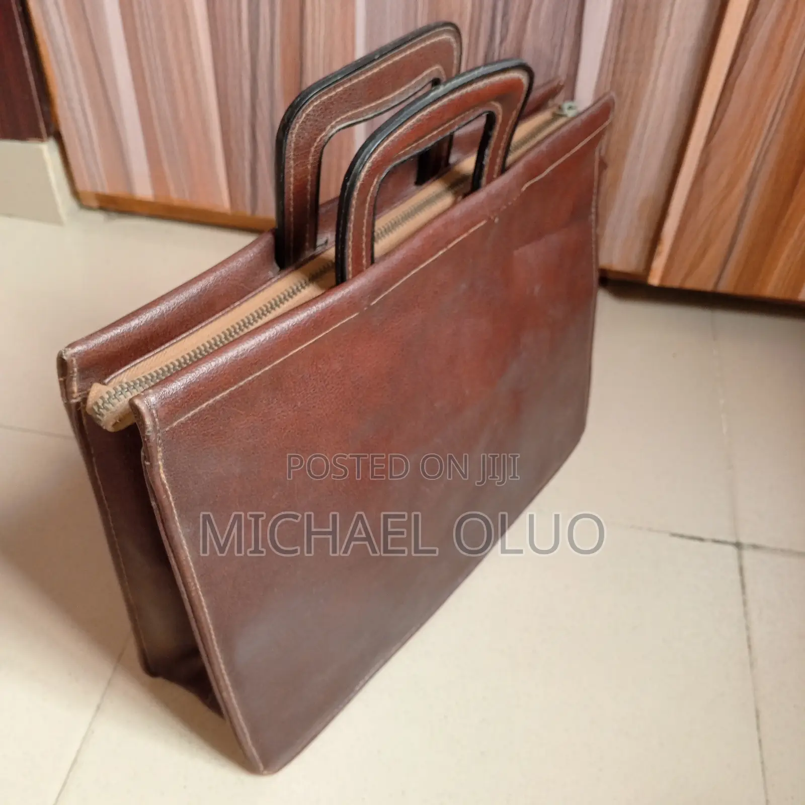 Vintage Leather Briefcase – Classic Durable