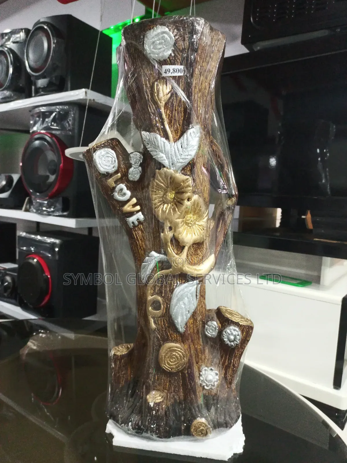 Lve Sculpture