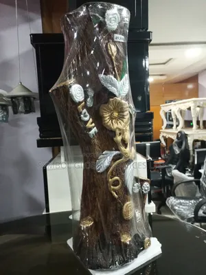 Lve Sculpture